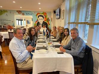 Saludando al Presidente y Tesorero del Centro Gallego de México Saludando al Presidente y Tesorero del Centro Gallego de México